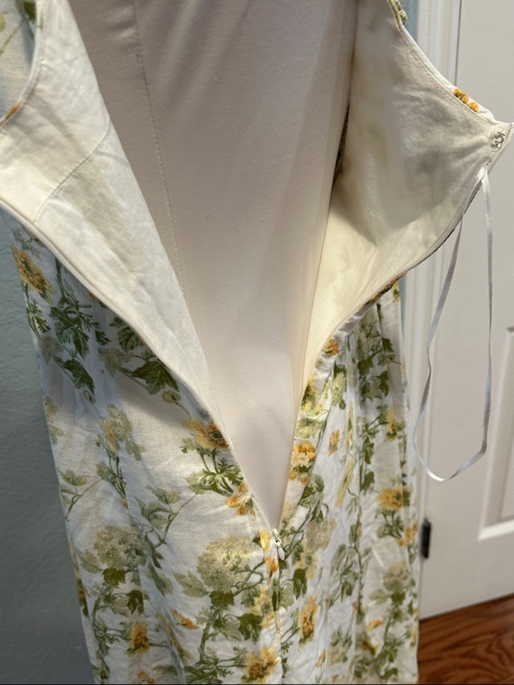 Laura Ashley Sz 14 VTG Floral Midi Dress White Yellow Cottage Square Neck • NEW! - Picture 4 of 12